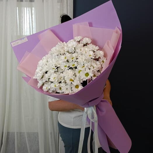 Букет гигант с ромашковой хризантемой и ромашкой