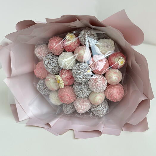 Букет из клубники в шоколаде с ромашками