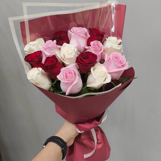 15 цветных роз 🌹
