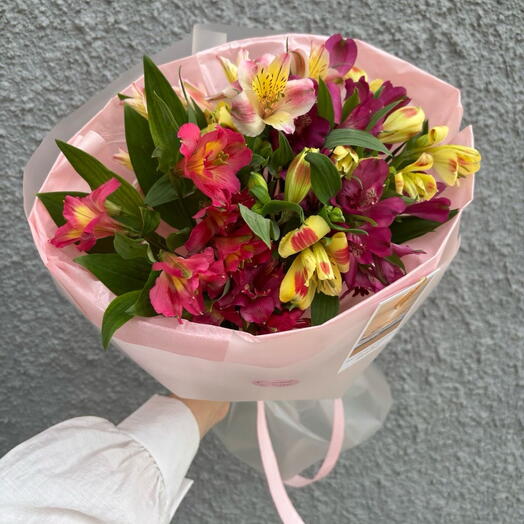 Яркость красок ,авторский букет из альстромерий 💐