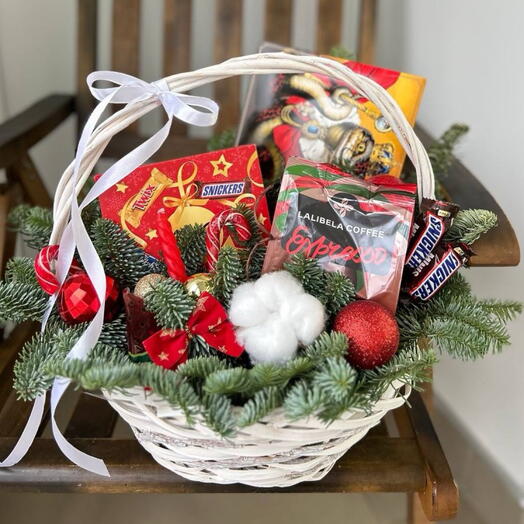 Корзина подарочная