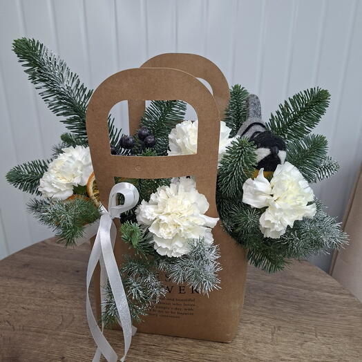 Композиция рождественская "Синичка на снегу"