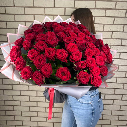 Букет из 59 красных роз