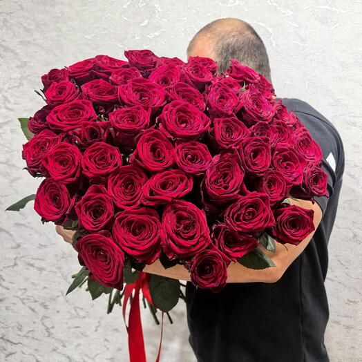 Букет из 55 красных роз