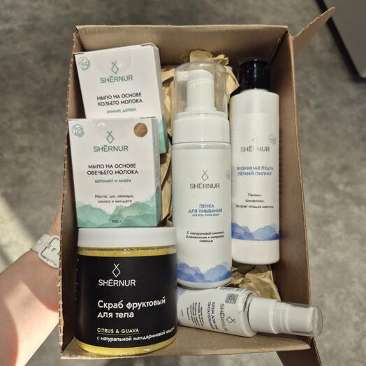 Подарочный Набор с уходовой косметикой