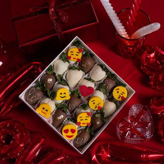 Бокс Смайлик Клубника в шоколаде 20шт