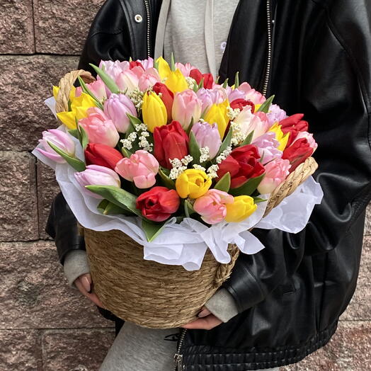 Тюльпаны в кашпо