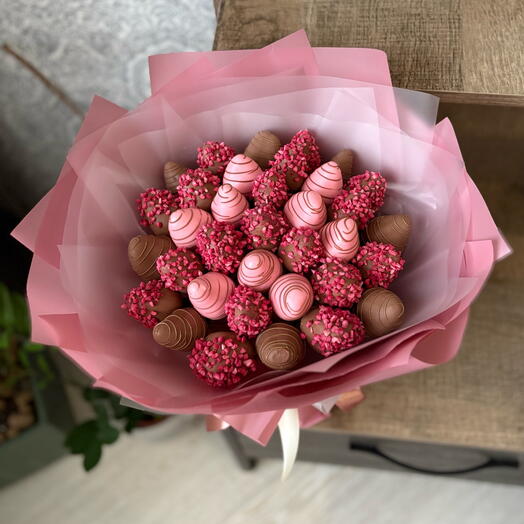 Букет из одного килограмма ягоды