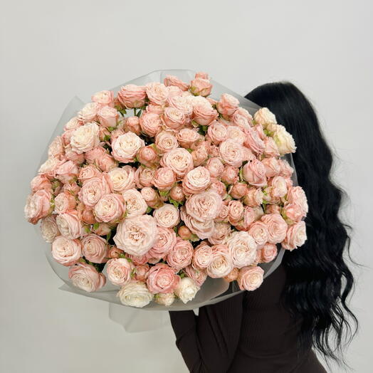 Букет из 51 Кустовой Пионовидной Нежно-Розовой Розы 🌸