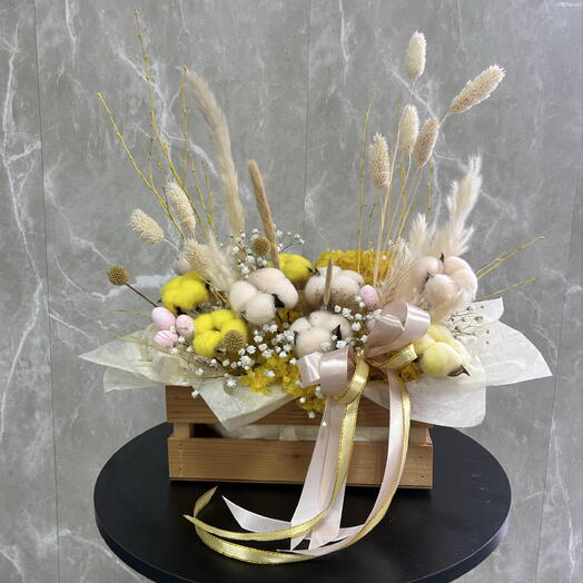 Композиция из сухоцветов