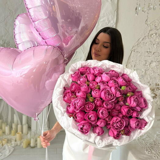 Подарочный набор: букет пионовидных роз + три шара сердце 🌸 размер м