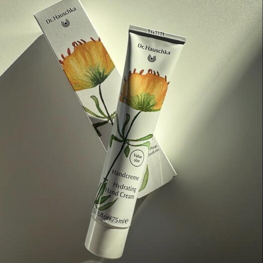 Органический увлажняющий крем для рук Dr. Hauschka