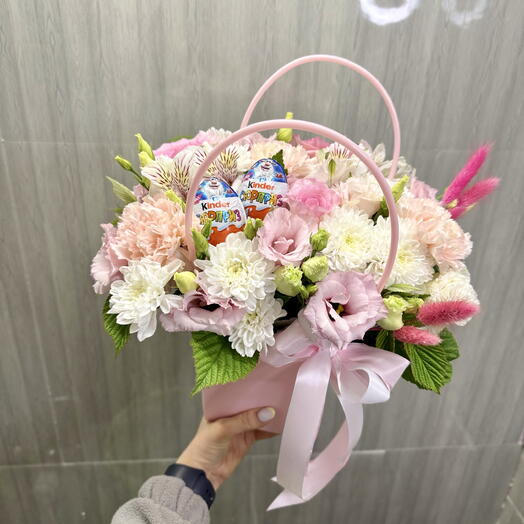 Композиция в сумочке с киндер сюрпризом 💕