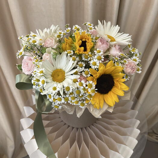 Композиция с ромашками и подсолнухами 🌼