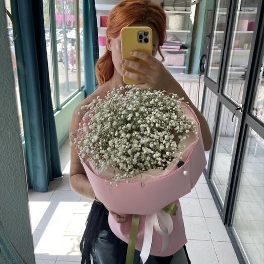 Букет с гипсофилой