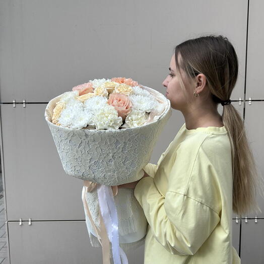 Букет с кружевом