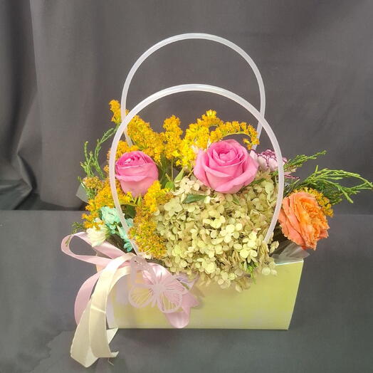 Нежная сумка с розами и гортензией 💐