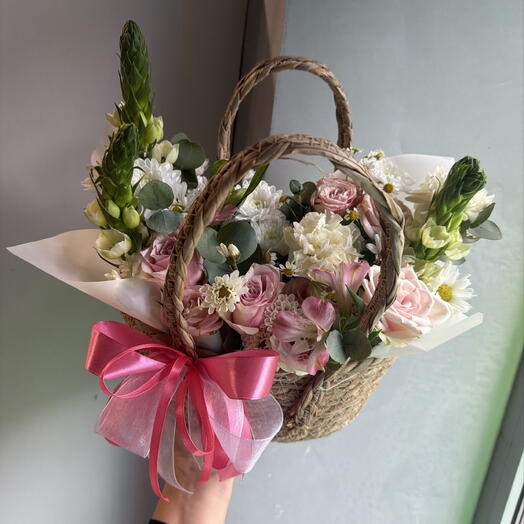 Корзина с цветами «Flora»