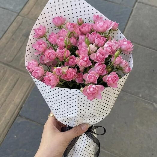 Букет кустовых роз