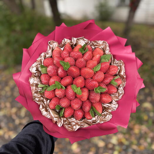 Букет из ароматной клубники