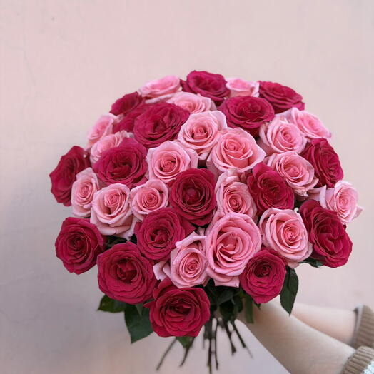 Букет из розовых роз Эквадор, 35 Шт