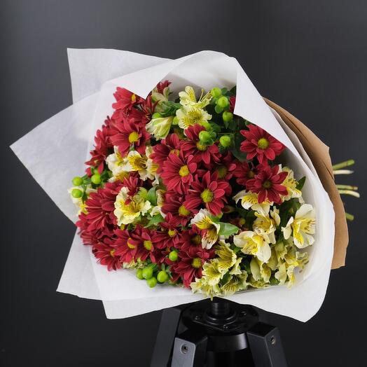 Ramo con crisantemo y alstroemeria