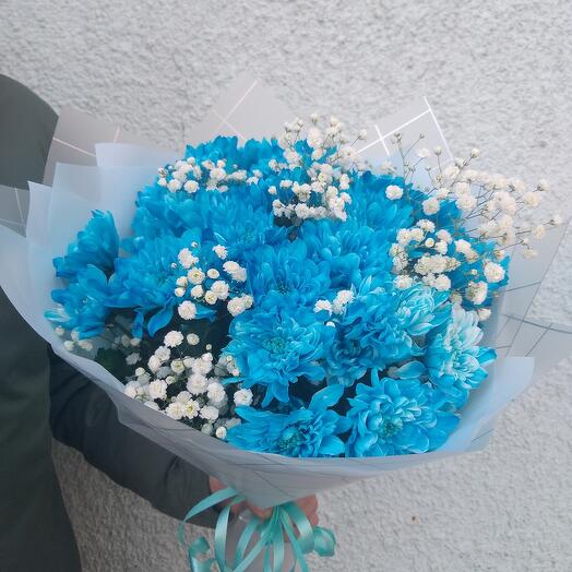 Ramo de crisantemos con gypsophila