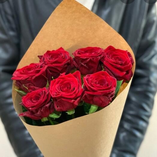 7 rosas rojas