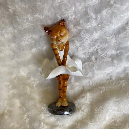 Фигурка кошка