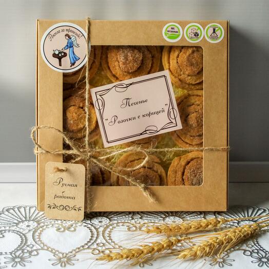 Печенье "Розочки с корицей" в подарочной коробке