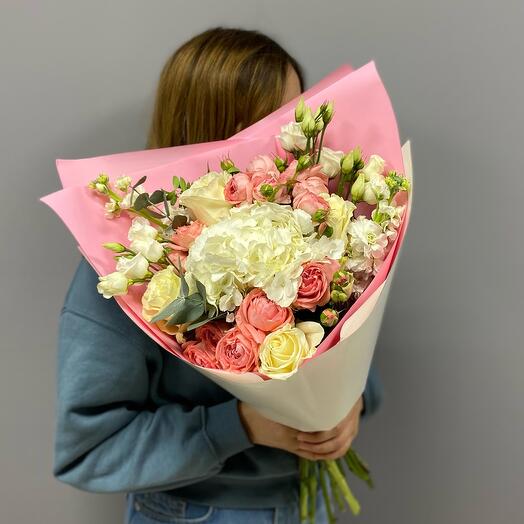 White and pink bouquet