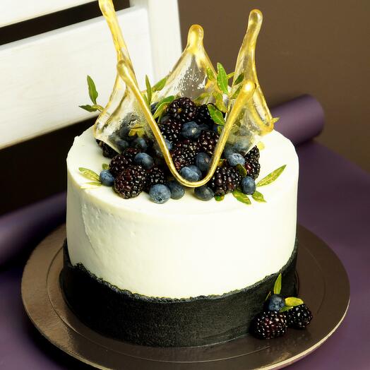 PASTEL "lirio de Agua con bayas"