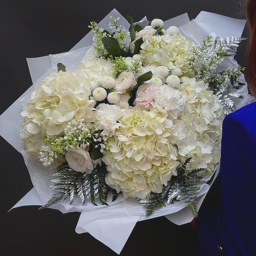 Bouquet of white hydrangeas and flowers