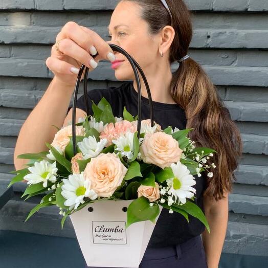 Сумочка с персиками