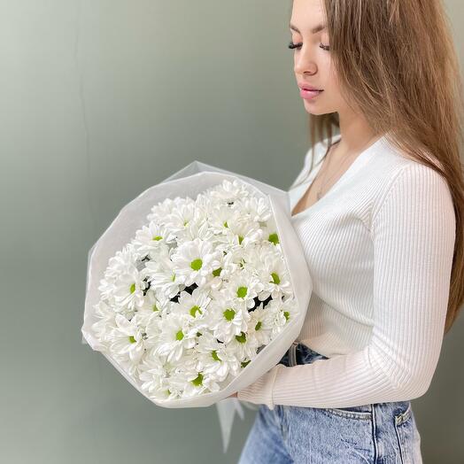 Нежный букет из 7 веточек кустовой хризантемы ромашки