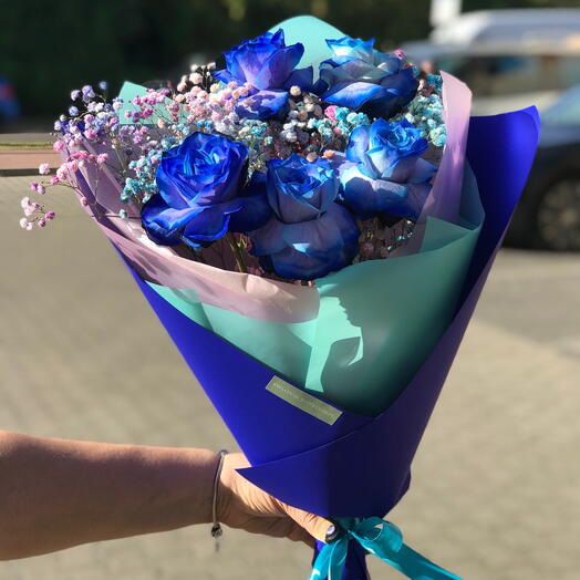 Buquê autoral com rosa azul