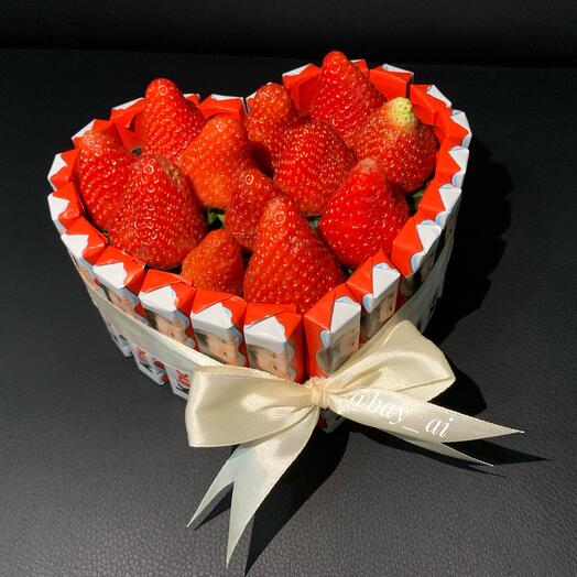 Клубника + киндеры