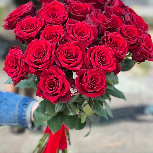 Ramo de 25 rosas rojas