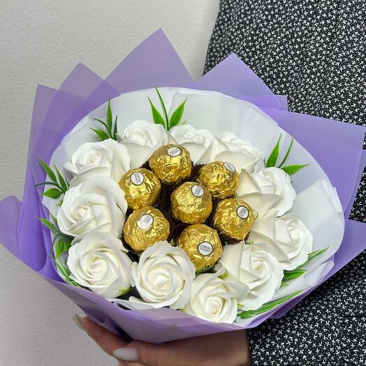 Original bouquet of soap roses with Ferrero Rosher candies