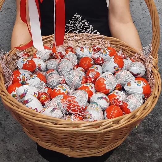 XXL Корзина с киндерами 100 Шт