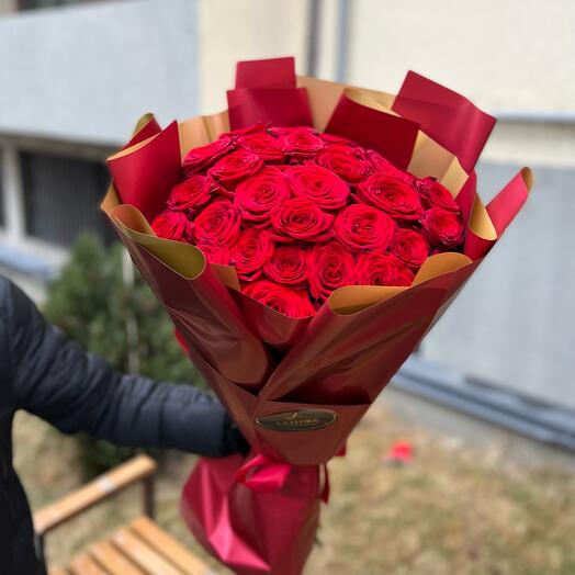 Red roses🩶