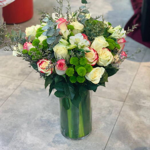 Alastamarya Chry   Roses  in Vase                          499 AED