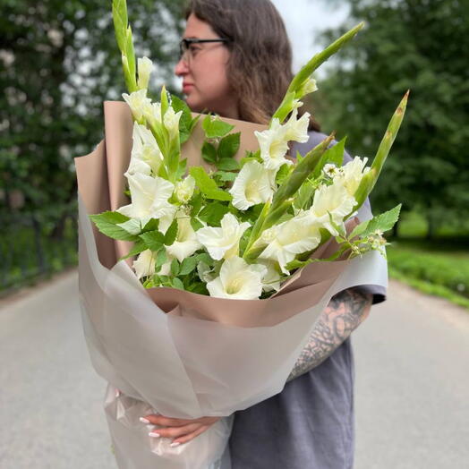 Букет гладиолусов