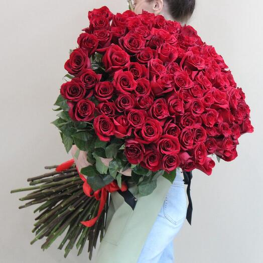 Ramo de 101 rosas ecuatorianas de 100 cm