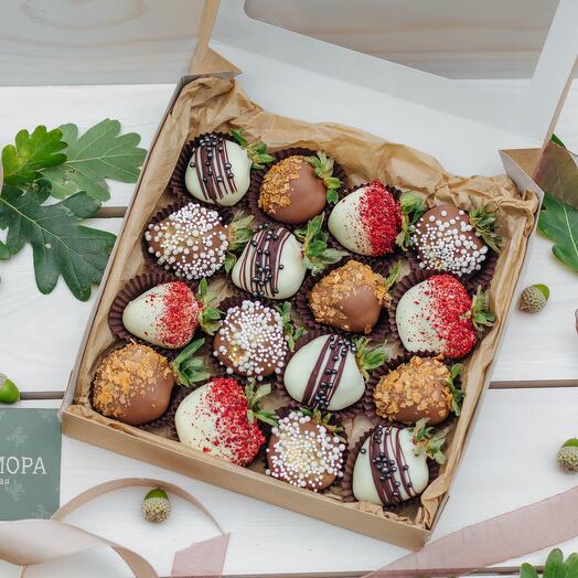 Румяная красавица (16 шт, крупная клубника в шоколаде 🍓)