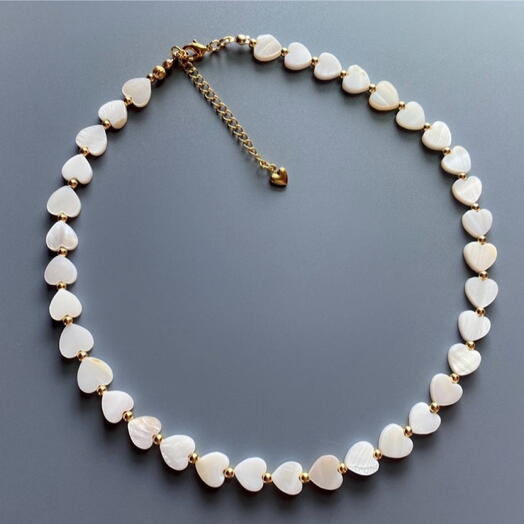 The mother-of-pearl necklace