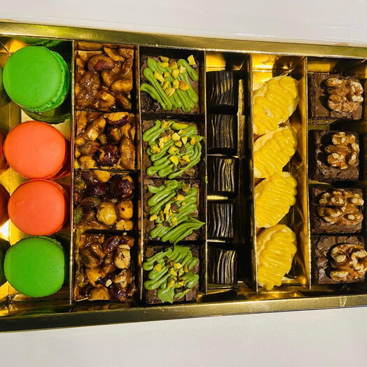 Assorted petit four box of 24 pieces