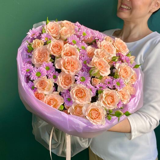63-Ramo de rosas y crisantemos Santini