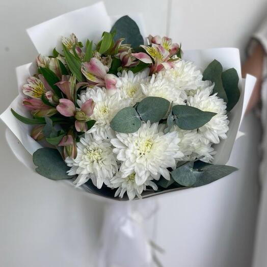 Alstroemeria and Chrysanthemum Bouquet