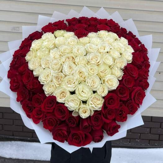 Bouquet of 101 roses with a heart
